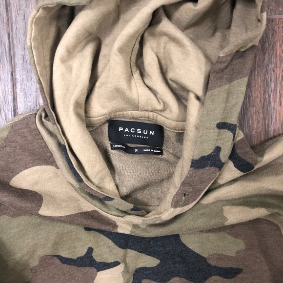 Pacsun Hooded Sweatshirt - Camo - Picture 2 of 3